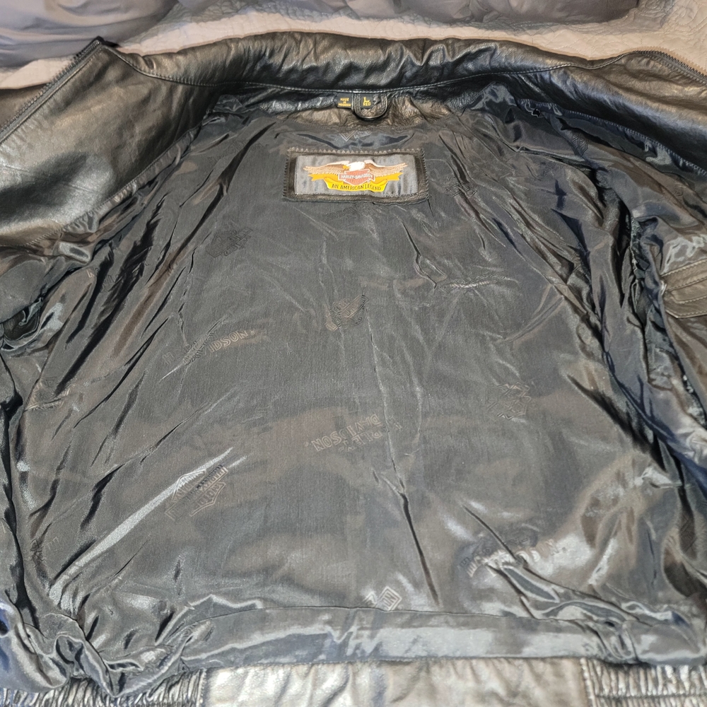 Harley Davidson Men's Black Leather Jacket - Picture 5 of 10